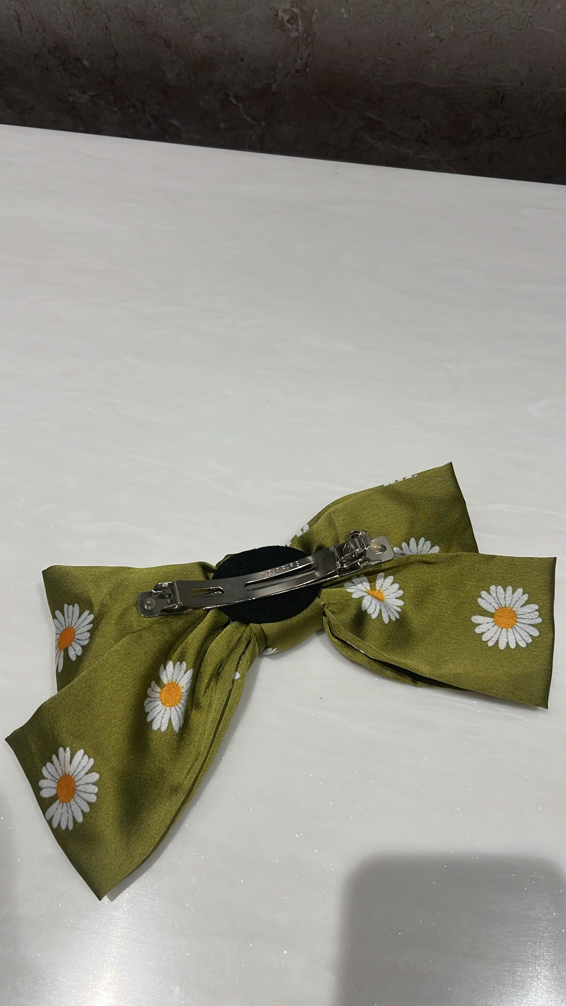 Daisy Bliss Green Printed Hair Bow