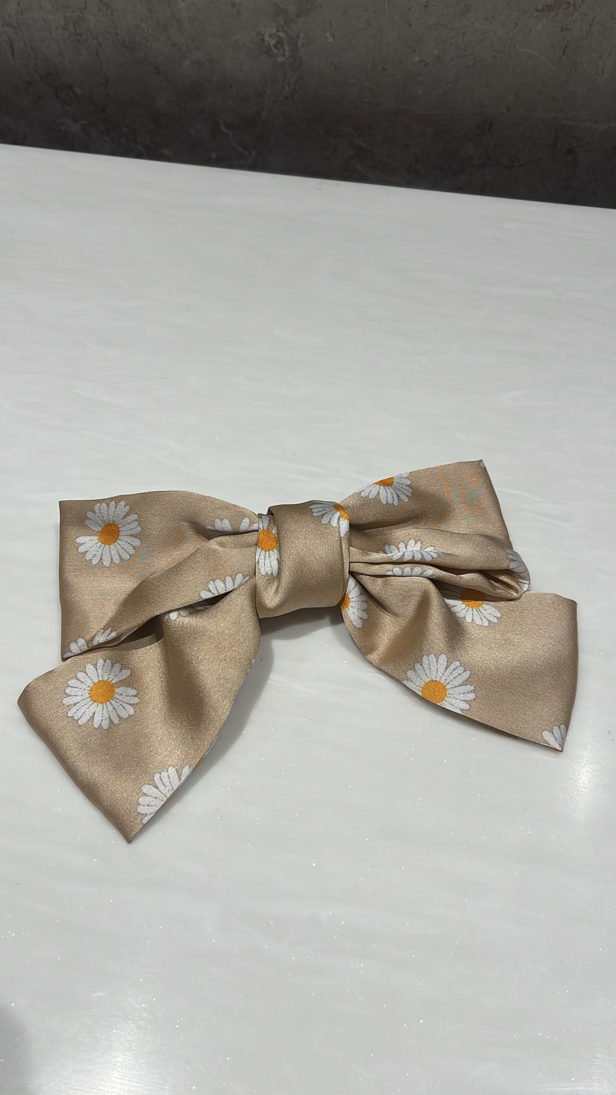 Daisy Bliss Beige Printed Hair Bow