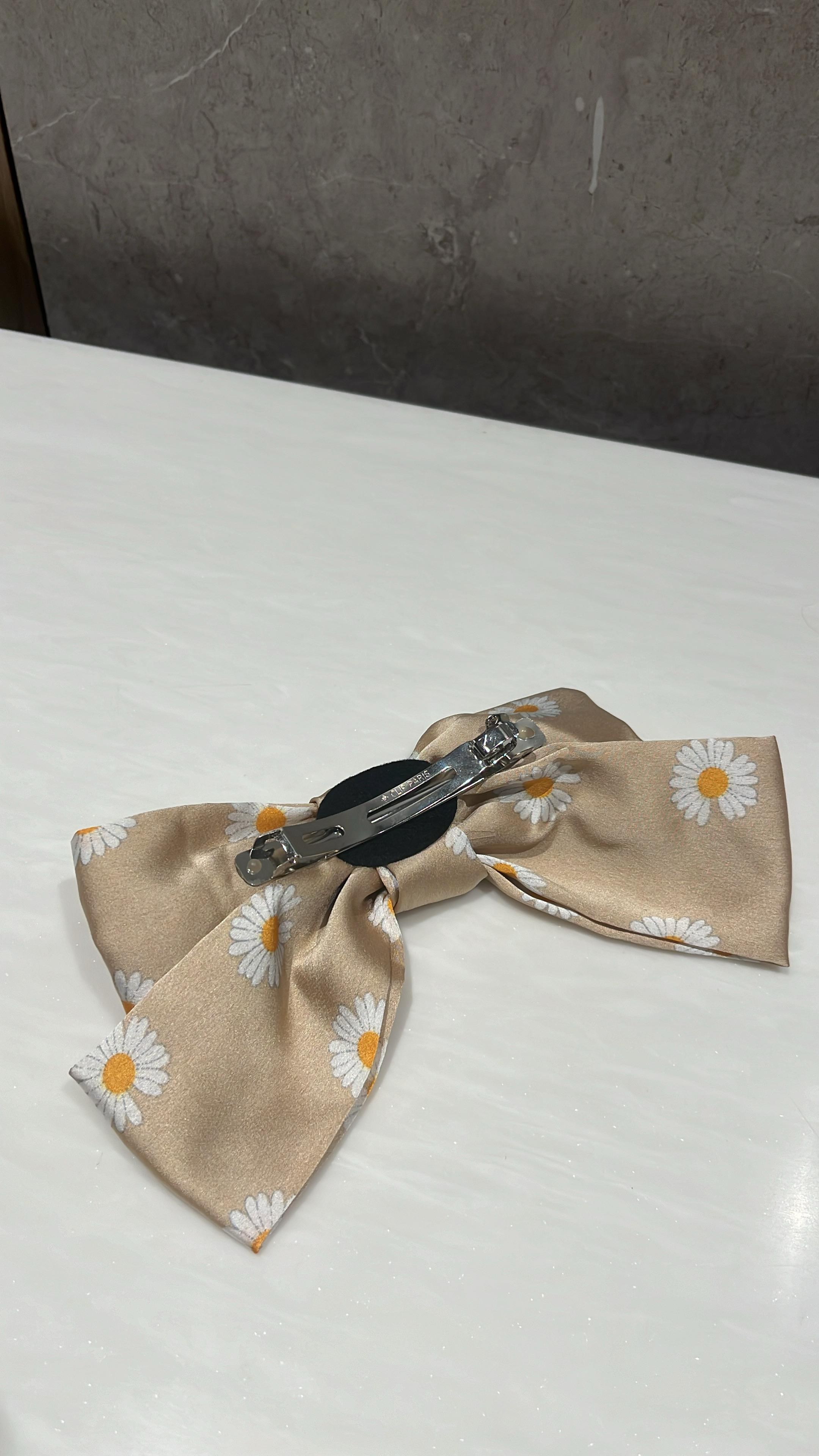 Daisy Bliss Beige Printed Hair Bow
