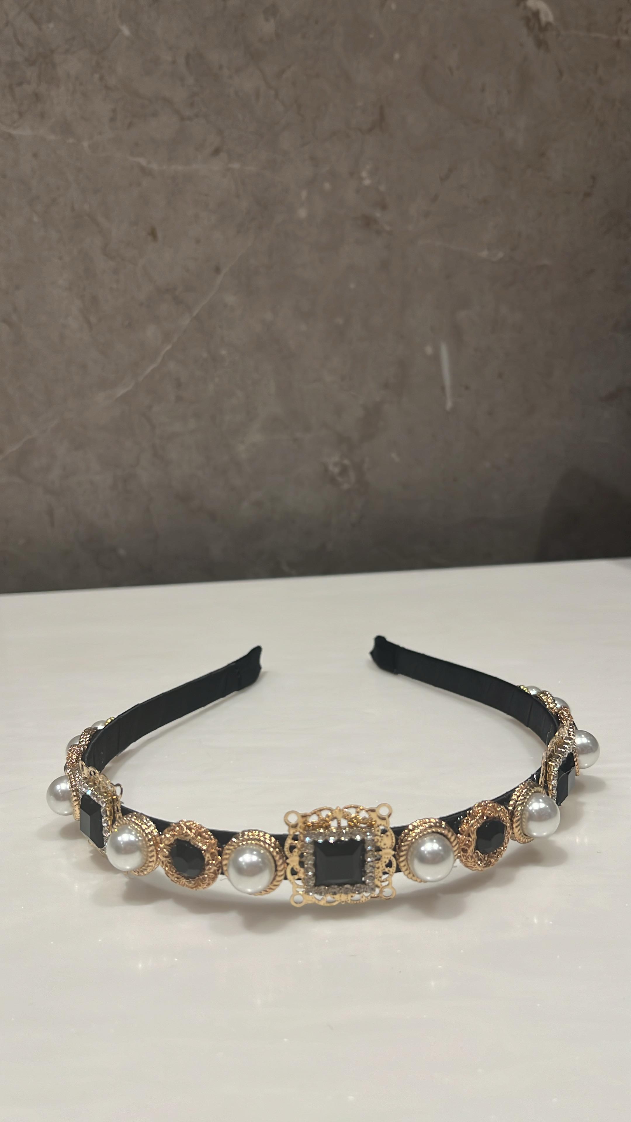 Pearl Royale Grace Black Hairband